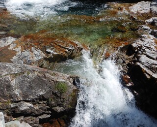 Wasserlauf, Felsen 2