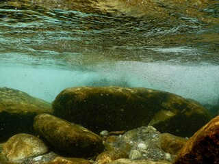 UNTERWASSER, Steine, Sauerstoffblasen, strömendes Wasser 4
