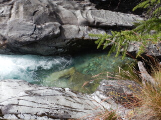 Wasserlauf, Felsen 3